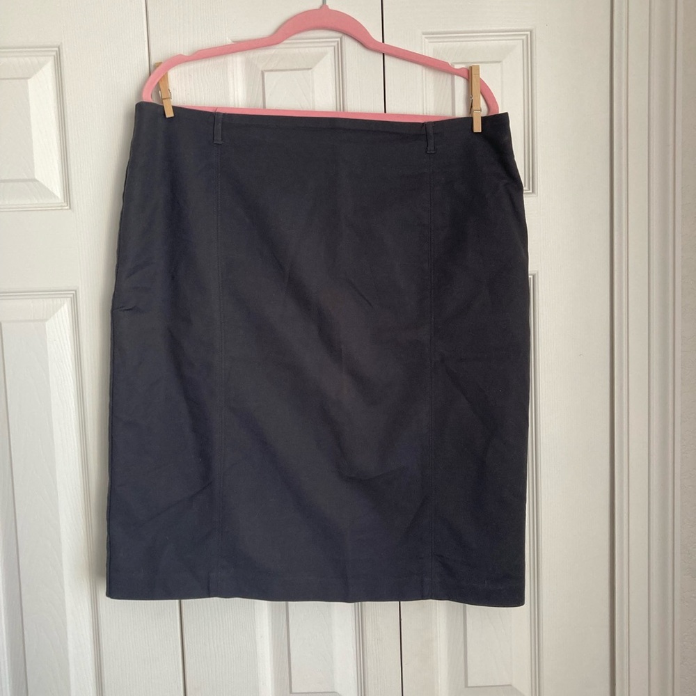 Dark gray pencil skirt